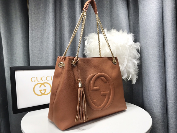 激安グッチバッグコピー背面デザイン